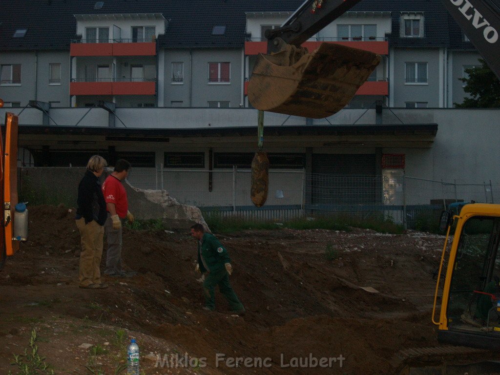 Bombenfund Koeln Vingst Ostheimerstr 11.JPG